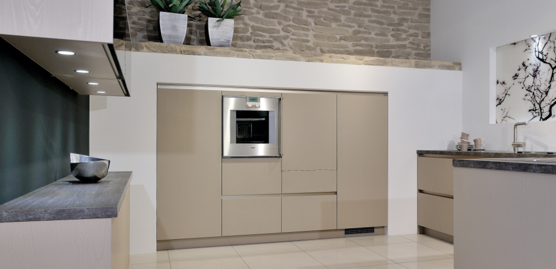 Küchenarbeit ganz leicht – egal in welchem Alter! Küchenarbeit ganz leicht – egal in welchem Alter!